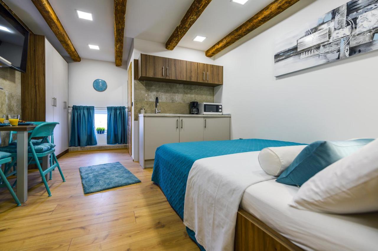 Urban With Sauna Apartman