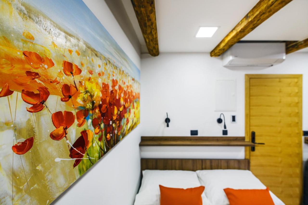 Urban With Sauna Apartman